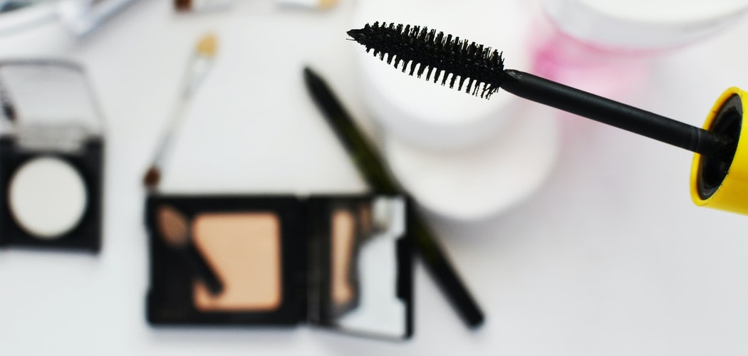 Recognize the Mistakes of Using Mascara